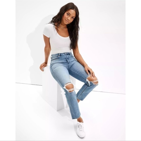 AMERICAN EAGLE Mom Jeans - Picture 1 of 8
